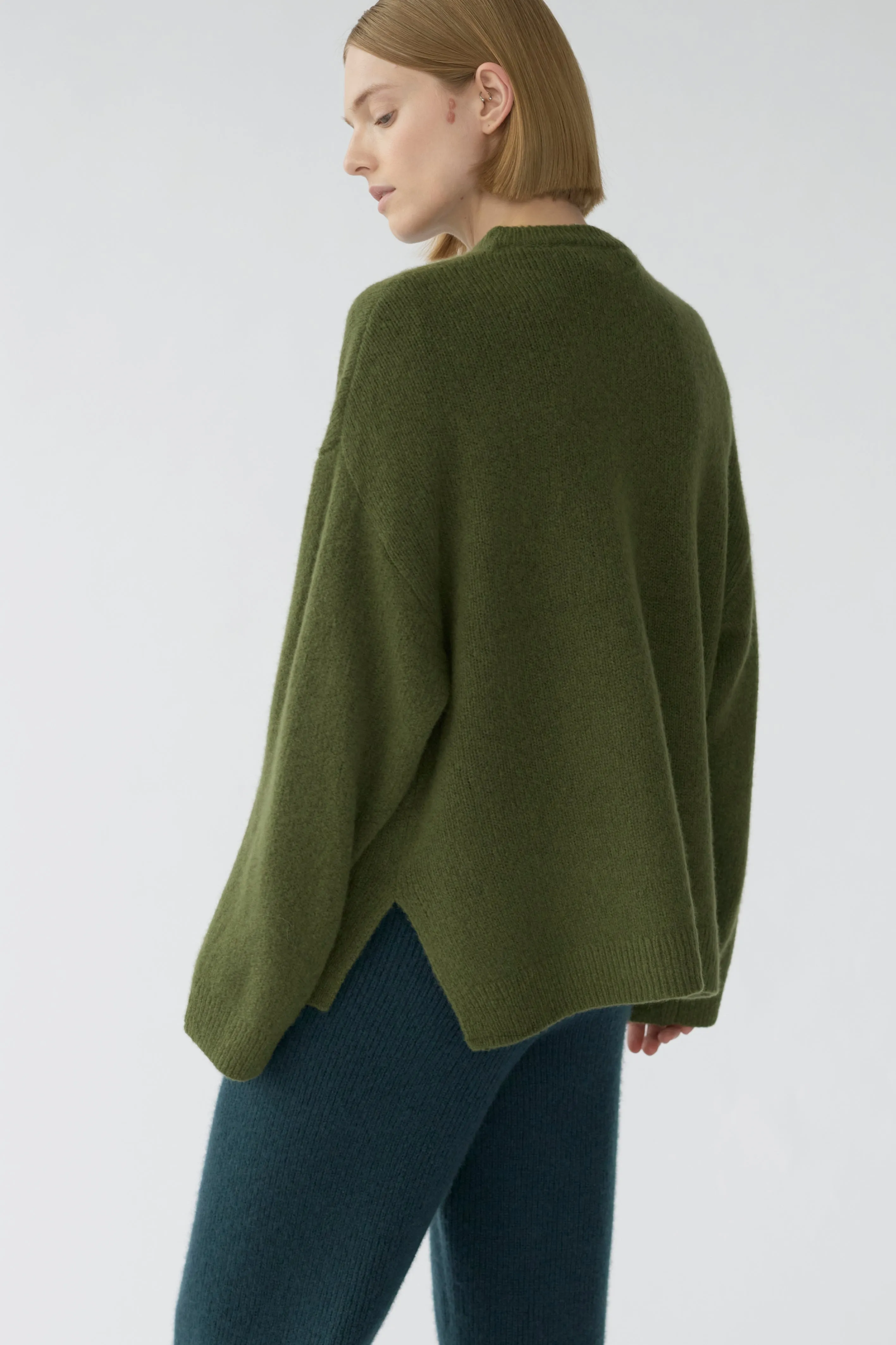 BEZ CREW KNIT - BAY LEAF - SILK/CASHMERE