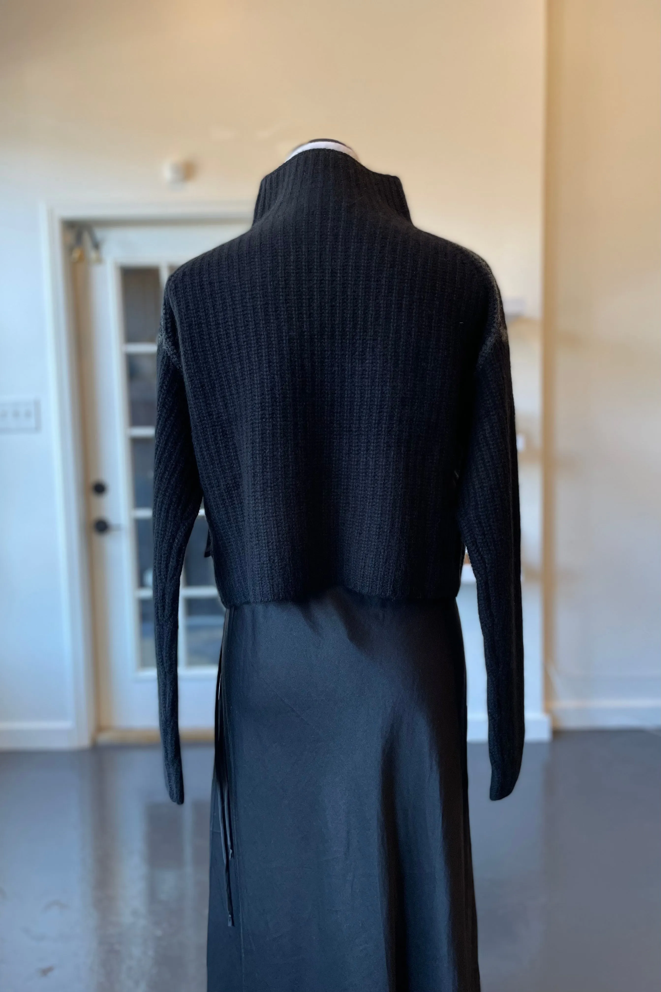 Cashmere Soba Funnel Neck Sweater Black